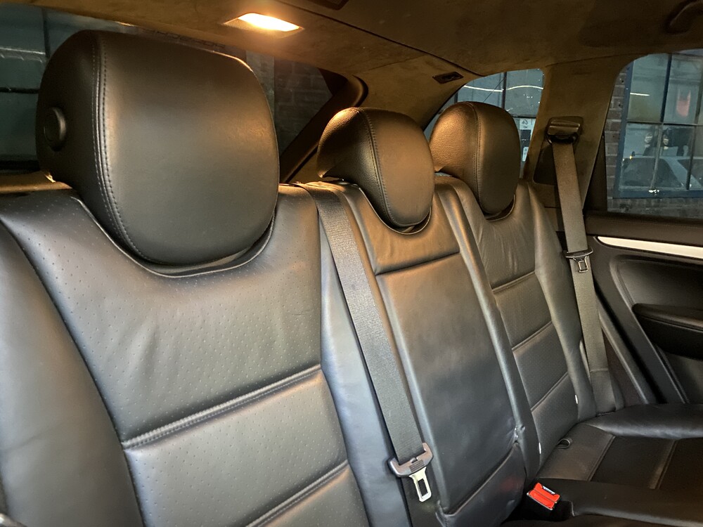 Porsche Cayenne Turbo 4.8 V8 500hp 2009 -Youngtimer-.