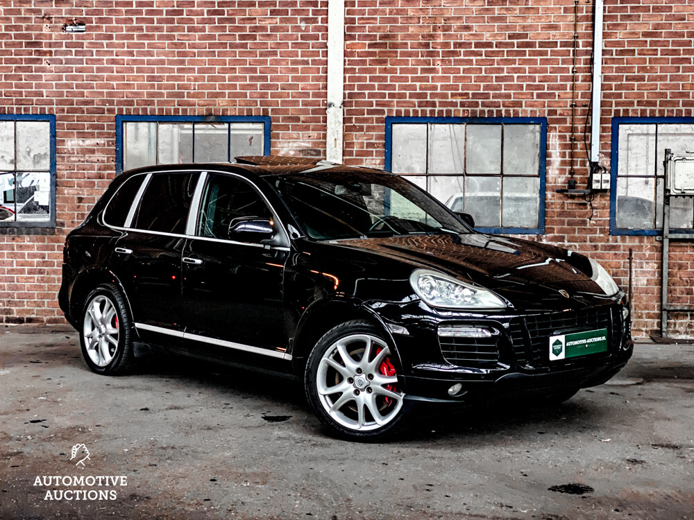 Porsche Cayenne Turbo 4.8 V8 500hp 2009 -Youngtimer-.