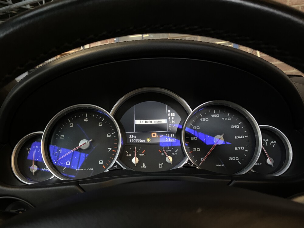 Porsche Cayenne Turbo 4.8 V8 500hp 2009 -Youngtimer-.