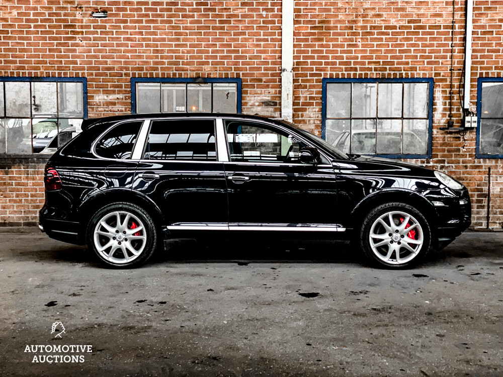 Porsche Cayenne Turbo 4.8 V8 500hp 2009 -Youngtimer-.