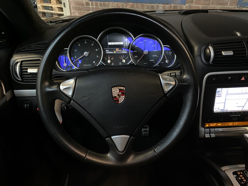 Porsche Cayenne Turbo 4.8 V8 500hp 2009 -Youngtimer-.
