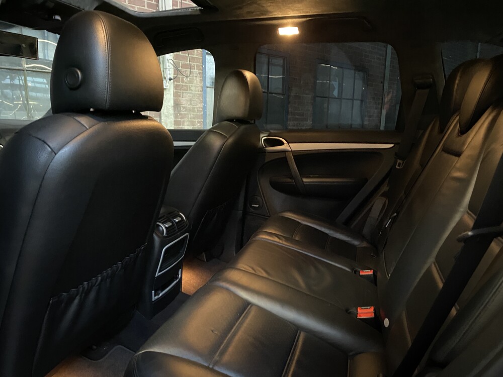 Porsche Cayenne Turbo 4.8 V8 500hp 2009 -Youngtimer-.