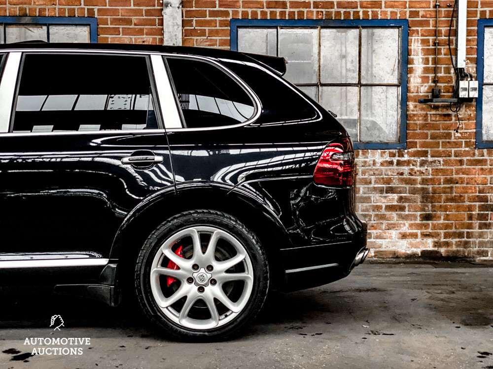 Porsche Cayenne Turbo 4.8 V8 500hp 2009 -Youngtimer-.