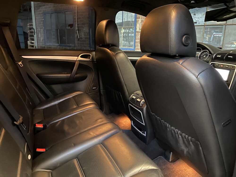 Porsche Cayenne Turbo 4.8 V8 500hp 2009 -Youngtimer-.