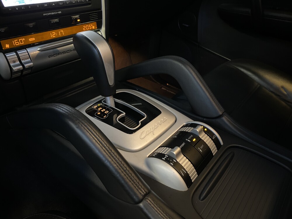 Porsche Cayenne Turbo 4.8 V8 500hp 2009 -Youngtimer-.