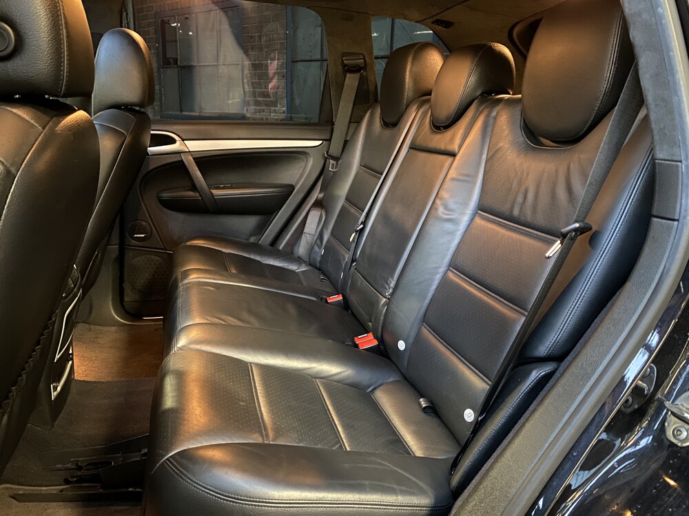 Porsche Cayenne Turbo 4.8 V8 500hp 2009 -Youngtimer-.