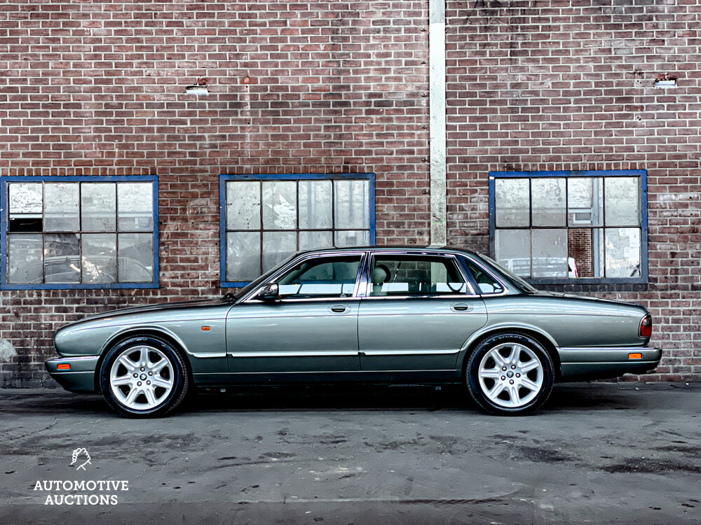 Jaguar Sovereign 4.0 X300 XJ6 241hp 1995 -Orig. NL-, NG-TH-86.