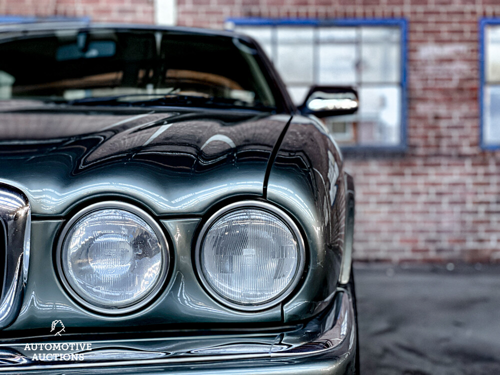 Jaguar Sovereign 4.0 X300 XJ6 241hp 1995 -Orig. NL-, NG-TH-86.