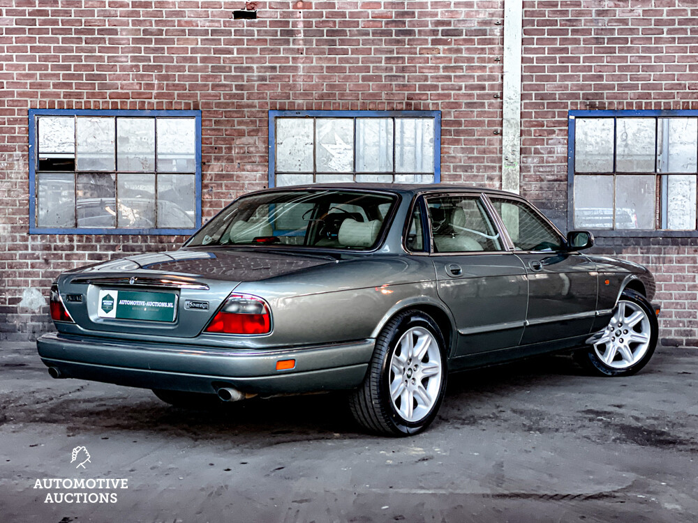 Jaguar Sovereign 4.0 X300 XJ6 241hp 1995 -Orig. NL-, NG-TH-86.