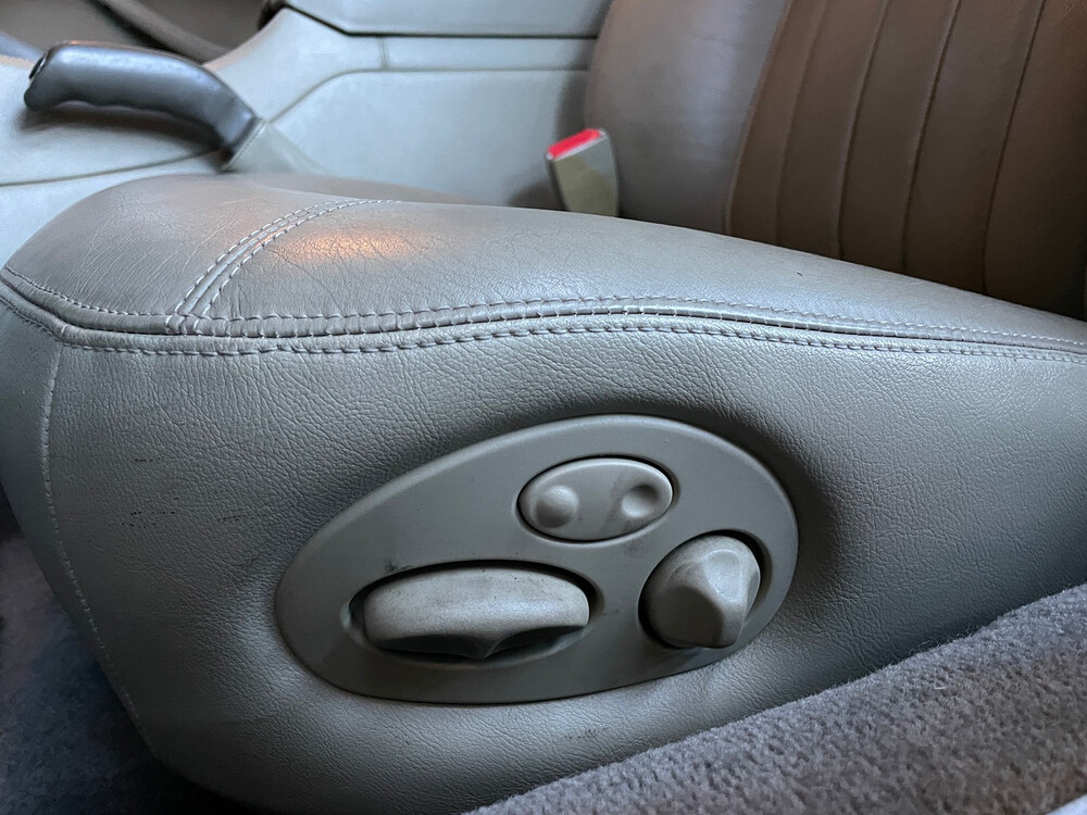 Jaguar Sovereign 4.0 X300 XJ6 241hp 1995 -Orig. NL-, NG-TH-86.