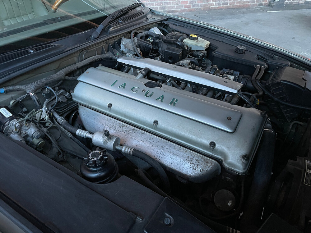 Jaguar Sovereign 4.0 X300 XJ6 241hp 1995 -Orig. NL-, NG-TH-86.