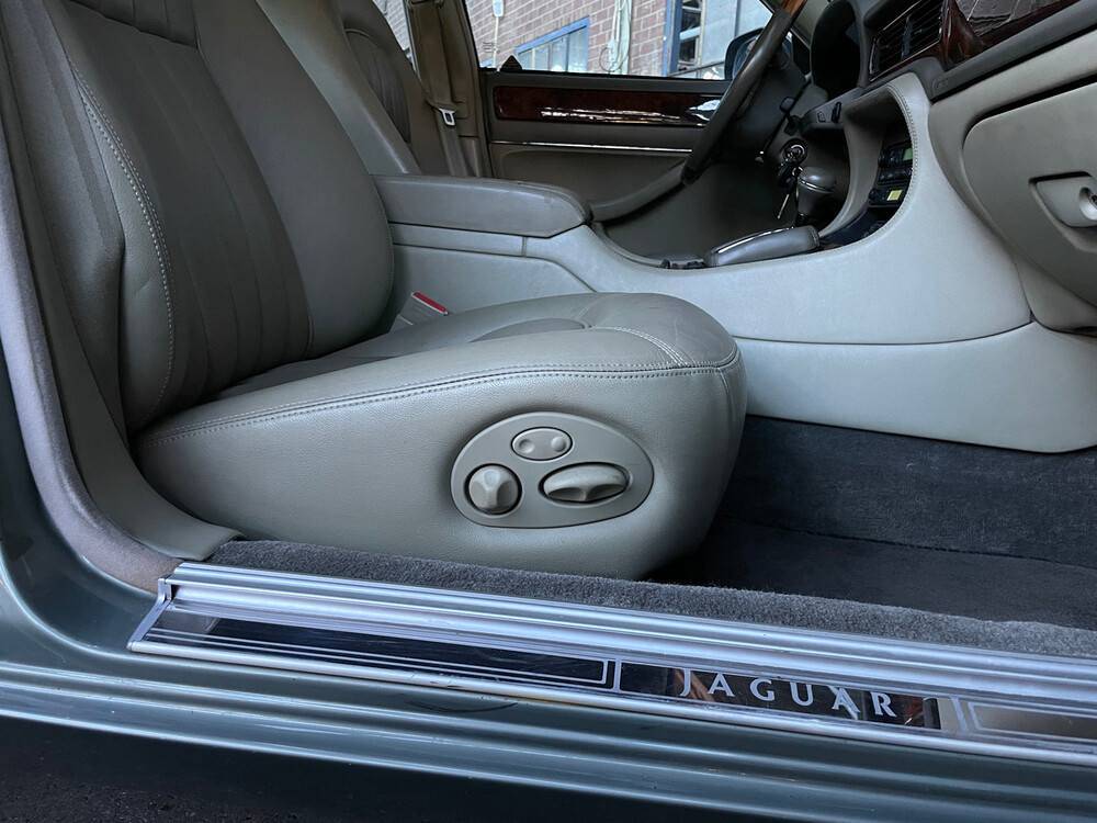 Jaguar Sovereign 4.0 X300 XJ6 241hp 1995 -Orig. NL-, NG-TH-86.