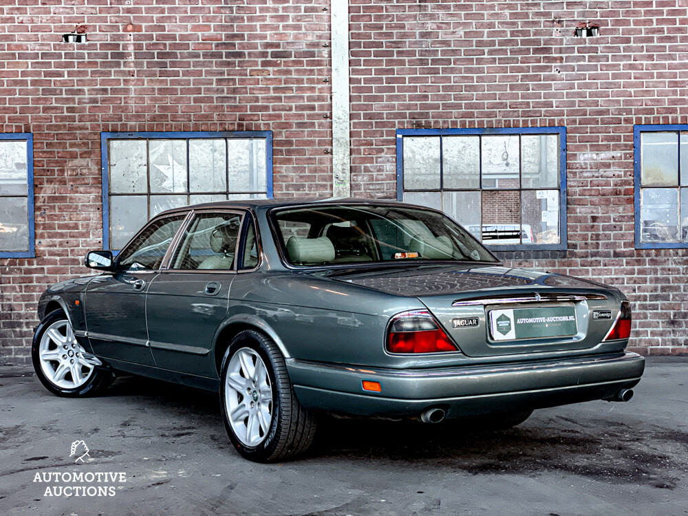 Jaguar Sovereign 4.0 X300 XJ6 241hp 1995 -Orig. NL-, NG-TH-86.