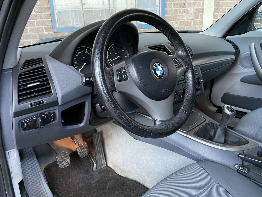 BMW 116i High Executive 116hp 2005 1-Series, 75-RK-JD.