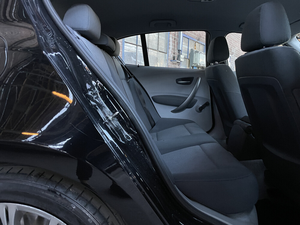 BMW 116i High Executive 116hp 2005 1-Series, 75-RK-JD.