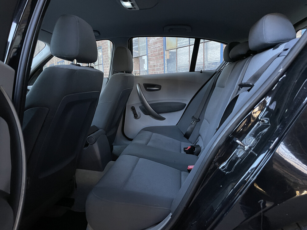 BMW 116i High Executive 116hp 2005 1-Series, 75-RK-JD.