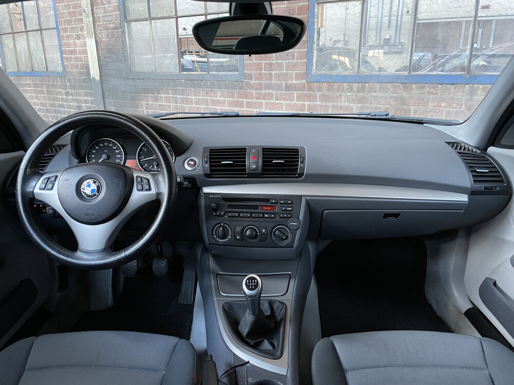 BMW 116i High Executive 116hp 2005 1-Series, 75-RK-JD.