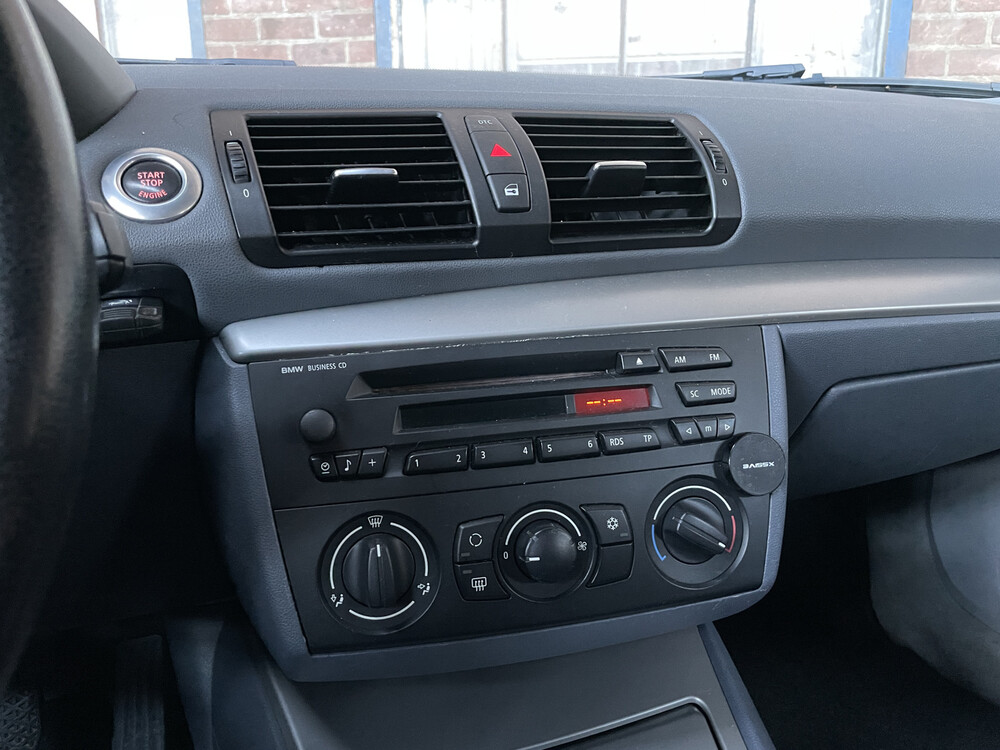 BMW 116i High Executive 116hp 2005 1-Series, 75-RK-JD.