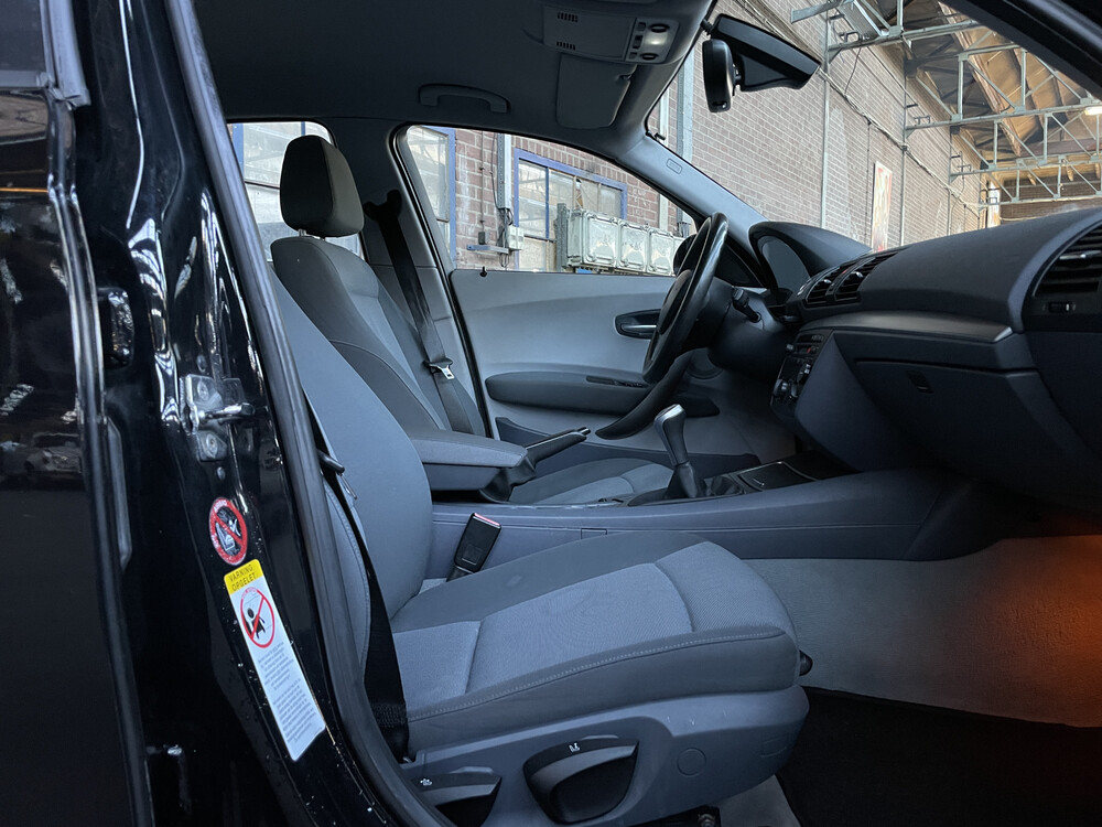 BMW 116i High Executive 116hp 2005 1-Series, 75-RK-JD.