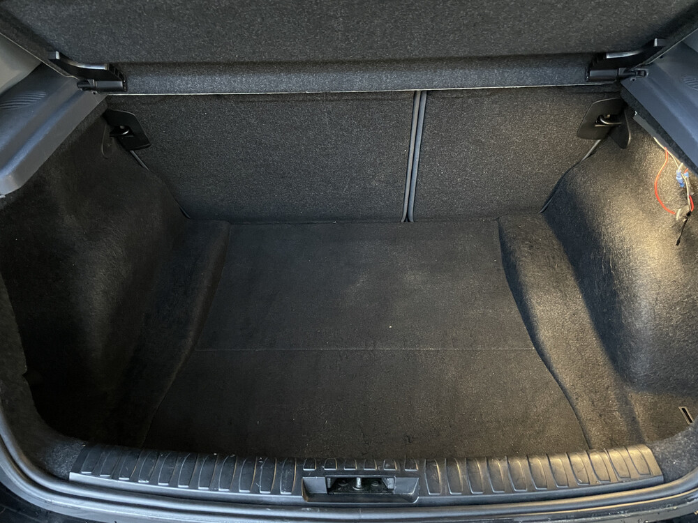 BMW 116i High Executive 116hp 2005 1-Series, 75-RK-JD.