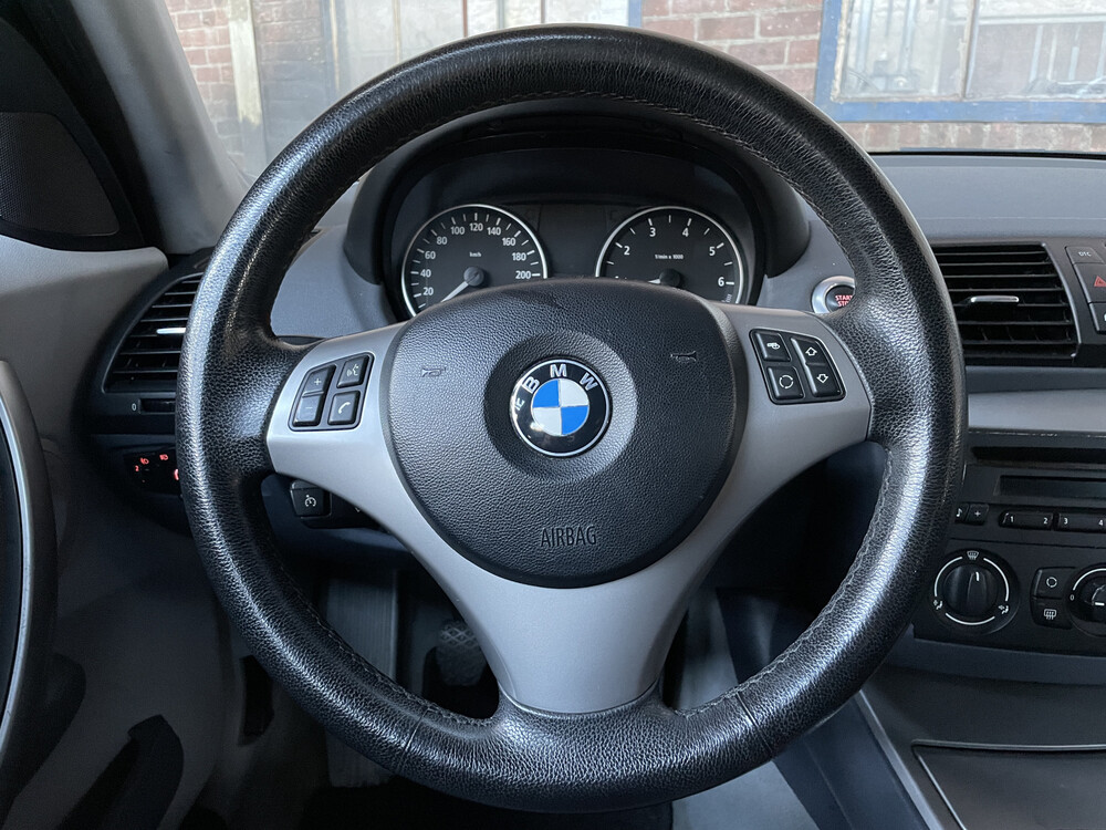 BMW 116i High Executive 116hp 2005 1-Series, 75-RK-JD.