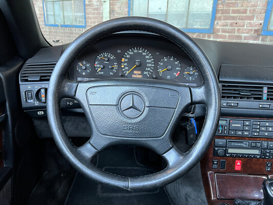 Mercedes Benz SL280 R129 SL-Klasse 193 PS 1995.