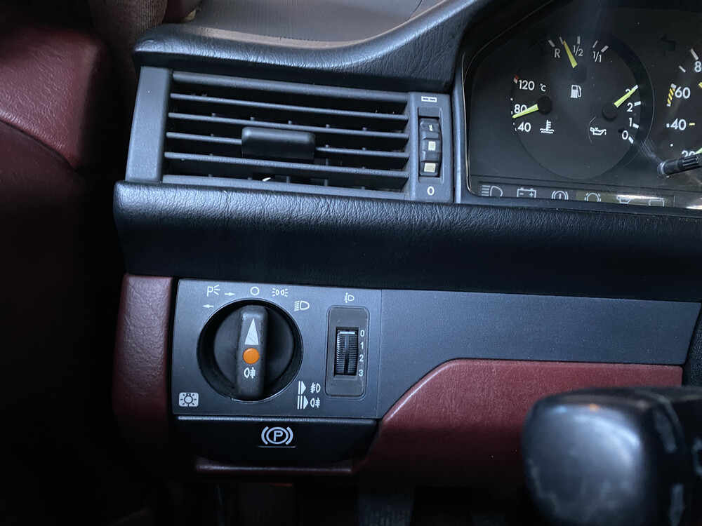 Mercedes-Benz 250D W124 1986 E-Class, RB-25-FD.