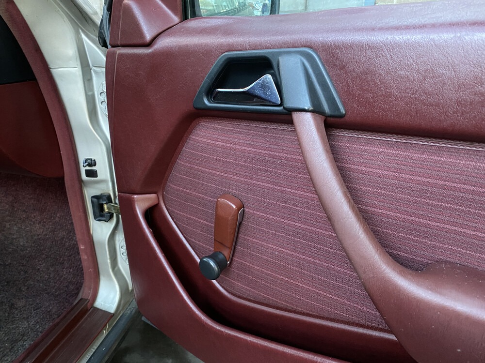 Mercedes-Benz 250D W124 1986 E-Class, RB-25-FD.