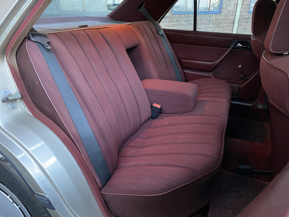 Mercedes-Benz 250D W124 1986 E-Class, RB-25-FD.