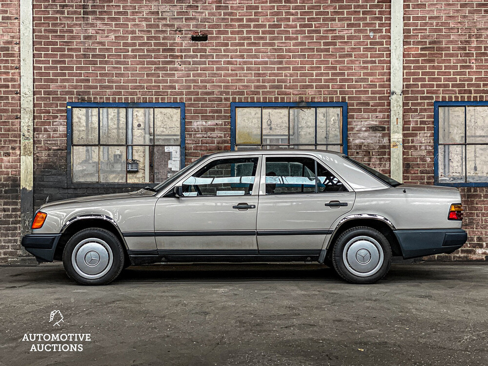 Mercedes-Benz 250D W124 1986 E-Class, RB-25-FD.