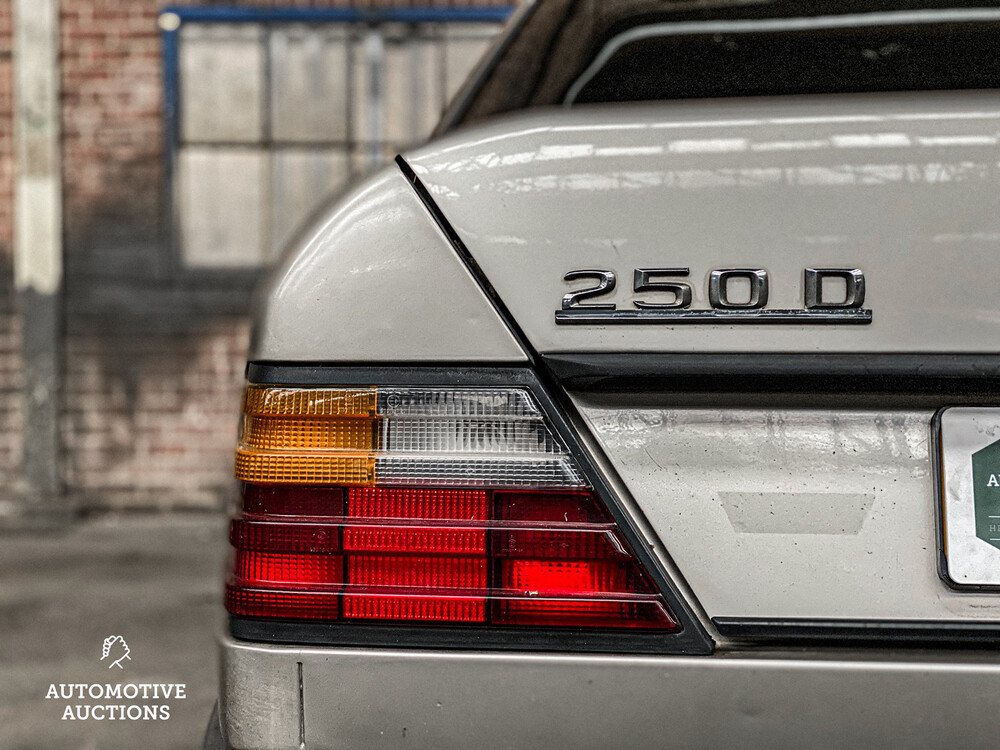 Mercedes-Benz 250D W124 1986 E-Class, RB-25-FD.