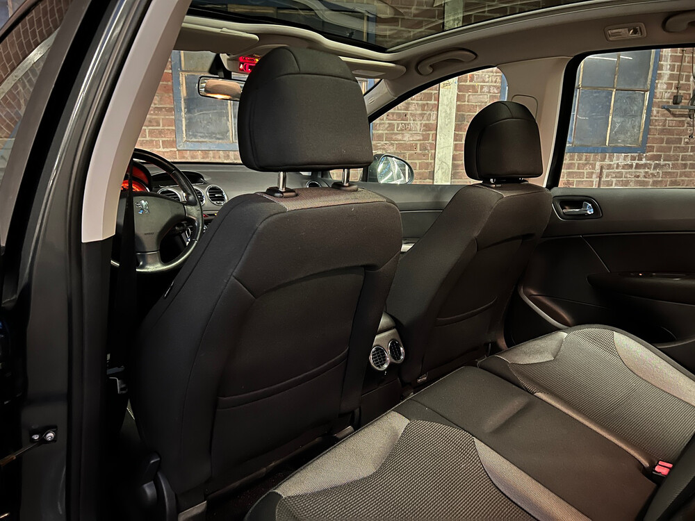 Peugeot 308 1.6 VTi XS 120hp 2008, 17-ZL-XF.