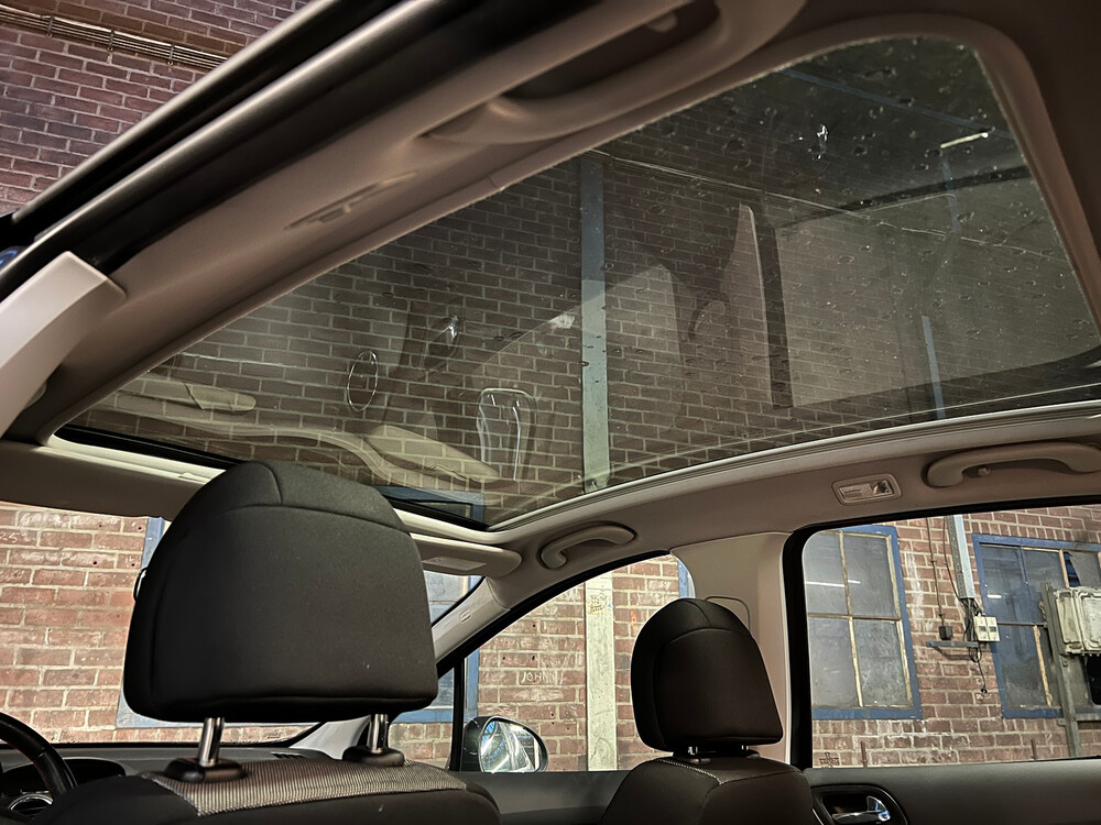 Peugeot 308 1.6 VTi XS 120hp 2008, 17-ZL-XF.