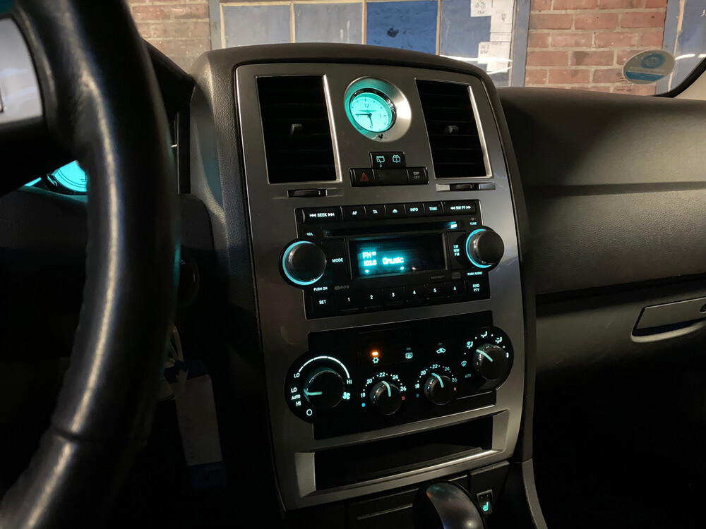 Chrysler 300C Touring 3.5 V6 AWD 249hp 2005, H-434-PX.