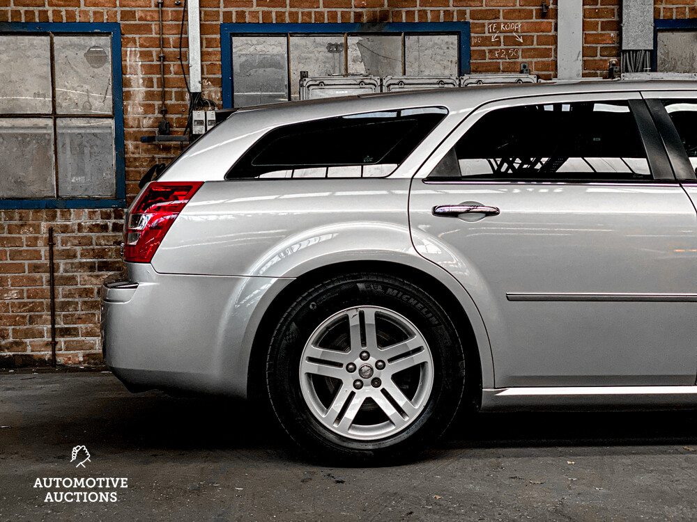 Chrysler 300C Touring 3.5 V6 AWD 249hp 2005, H-434-PX.