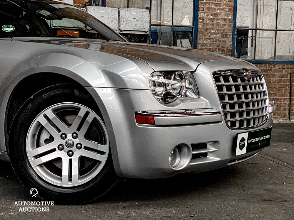 Chrysler 300C Touring 3.5 V6 AWD 249hp 2005, H-434-PX.
