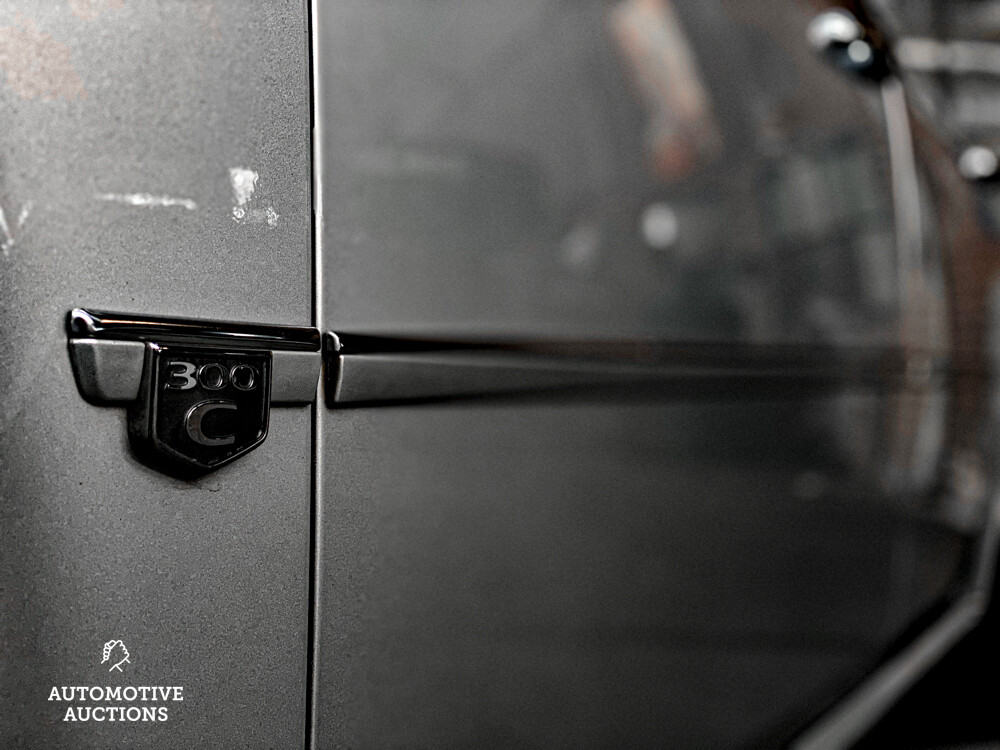 Chrysler 300C Touring 3.5 V6 AWD 249hp 2005, H-434-PX.