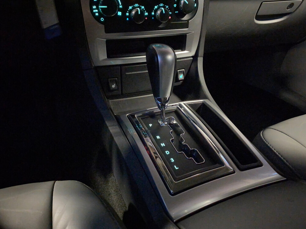 Chrysler 300C Touring 3.5 V6 AWD 249hp 2005, H-434-PX.