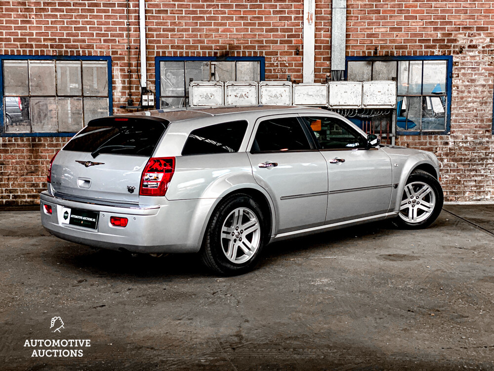 Chrysler 300C Touring 3.5 V6 AWD 249hp 2005, H-434-PX.