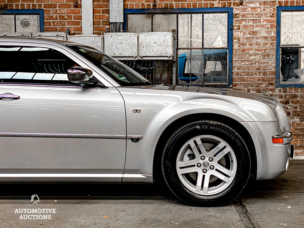 Chrysler 300C Touring 3.5 V6 AWD 249hp 2005, H-434-PX.