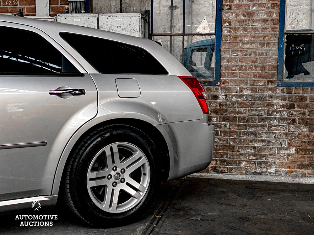 Chrysler 300C Touring 3.5 V6 AWD 249hp 2005, H-434-PX.