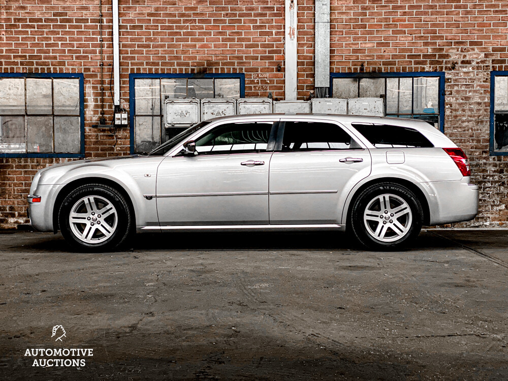 Chrysler 300C Touring 3.5 V6 AWD 249hp 2005, H-434-PX.