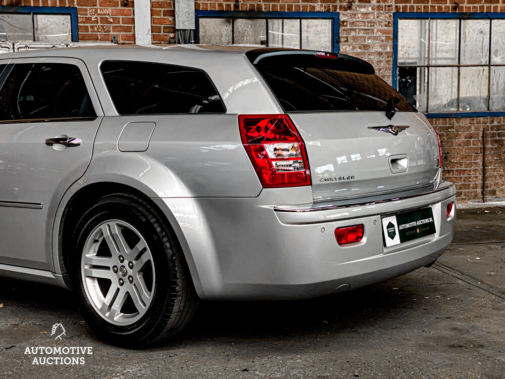 Chrysler 300C Touring 3.5 V6 AWD 249hp 2005, H-434-PX.