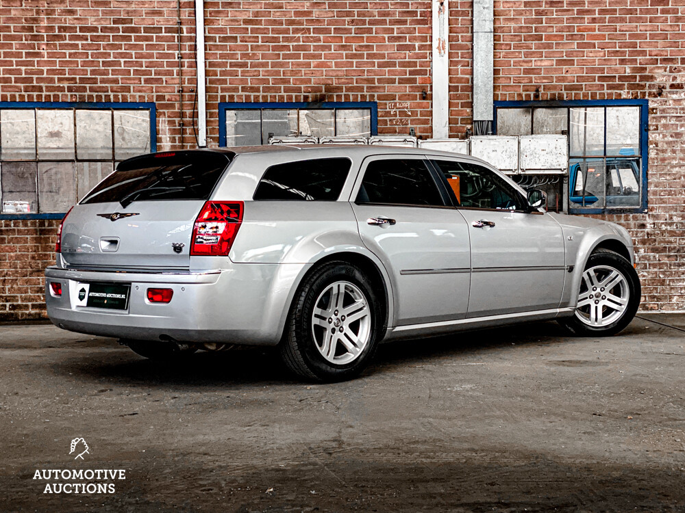 Chrysler 300C Touring 3.5 V6 AWD 249hp 2005, H-434-PX.