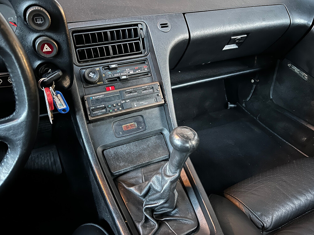 Porsche 928 S 300hp 1987.