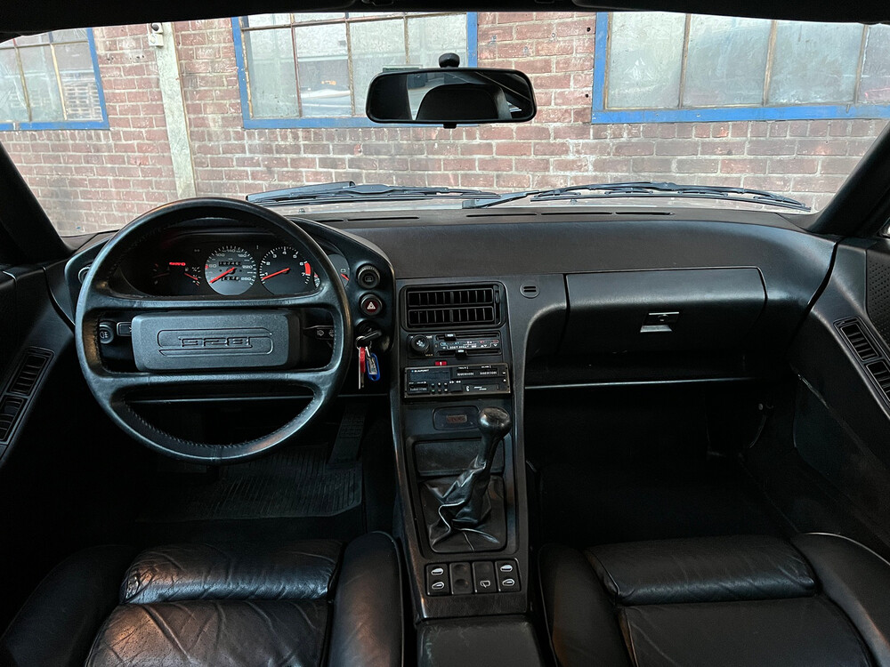 Porsche 928 S 300hp 1987.