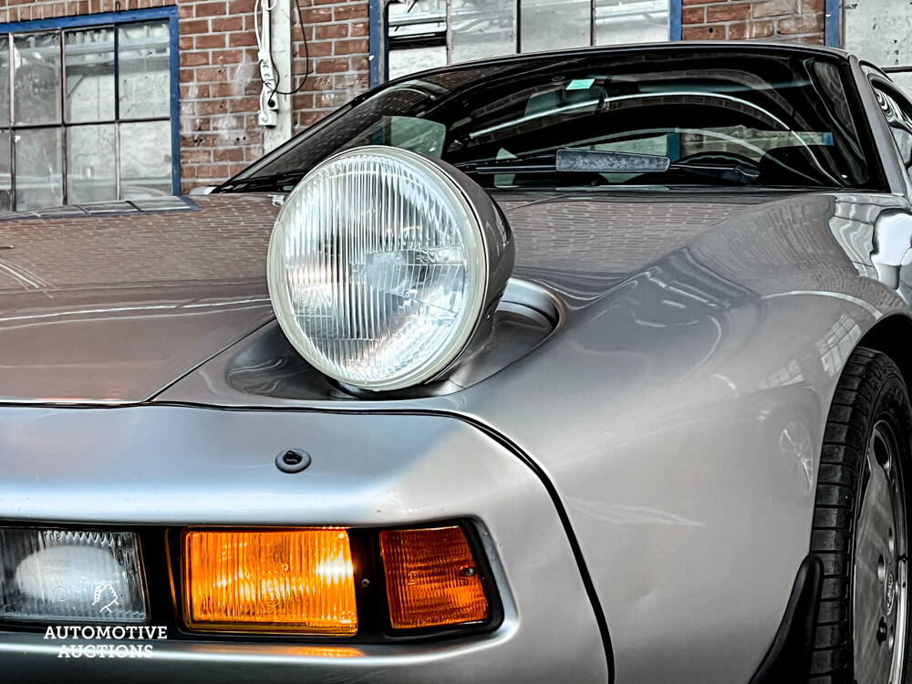 Porsche 928 S 300hp 1987.
