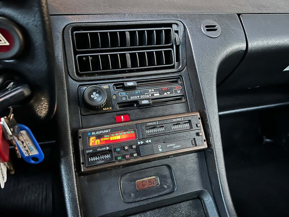Porsche 928 S 300hp 1987.