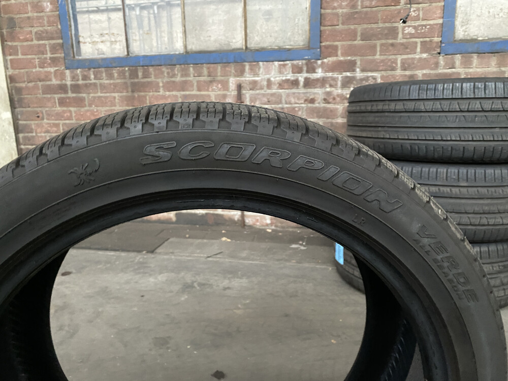 Land Rover Discovery 3.0 SD6 HSE Luxury 7-PERSOONS 306pk 2018, G-901-ZV