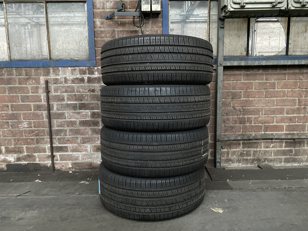 Land Rover Discovery 3.0 SD6 HSE Luxury 7-PERSOONS 306pk 2018, G-901-ZV